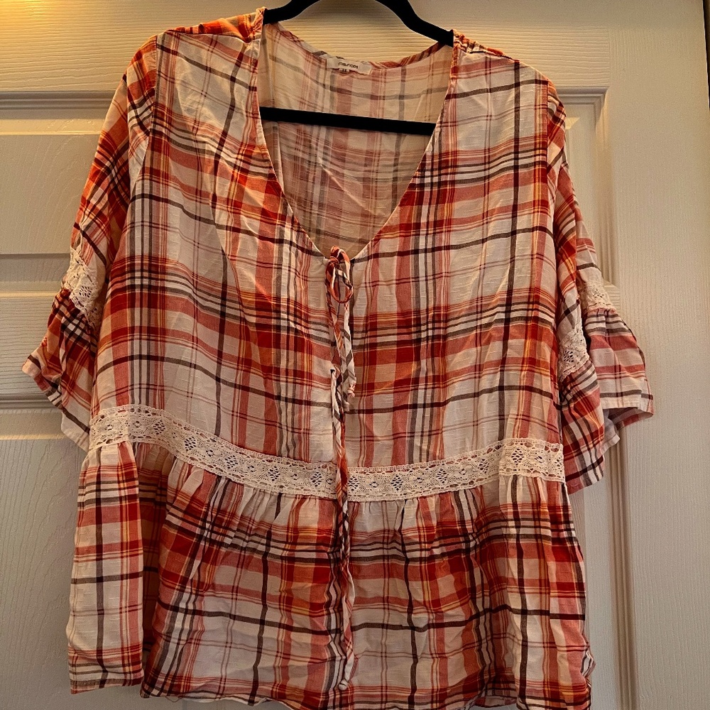 Plaid top